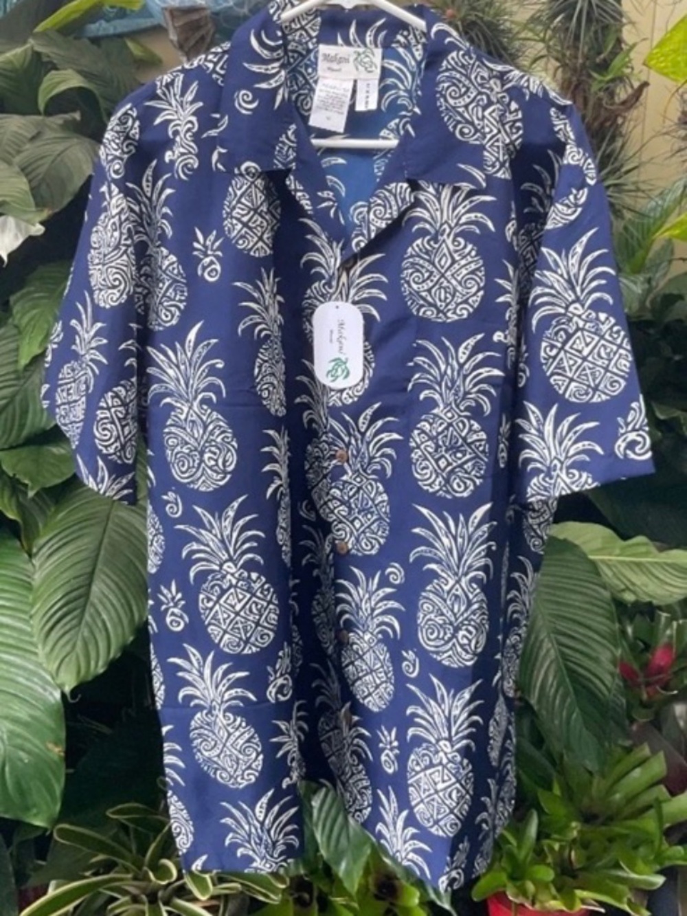 Men’s Navy Blue Aloha Shirt NWT